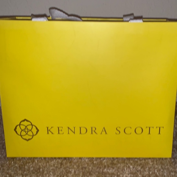 NWT! Kendra Scott Everyday Travel Case - Picture 6 of 6